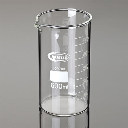 Beaker glass 250ml tall form with graduation and spout